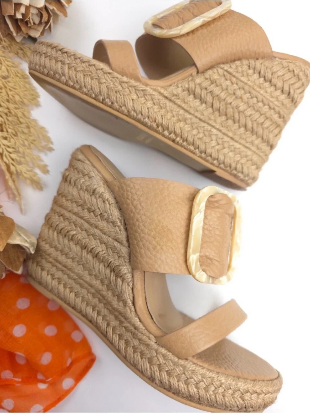Kaanas Women’s Tan Wedge Slide Sandals with Decorative Buckle Sz 6